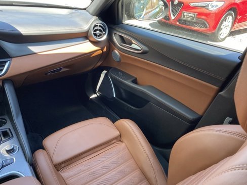 Used 2021 Alfa Romeo Giulia Ti Sport image 46