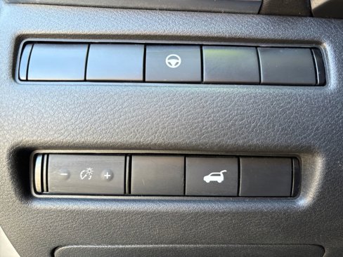 Used 2021 Nissan Rogue SL w/ Premium Package image 3