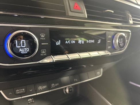 Used 2018 Audi A4 2.0T Premium Plus w/ Premium Plus Package image 20