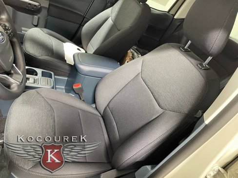 New 2025 Ford Maverick XL image 12