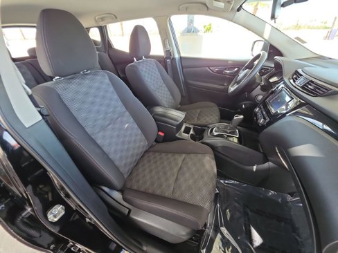 Used 2018 Nissan Rogue Sport SV image 27