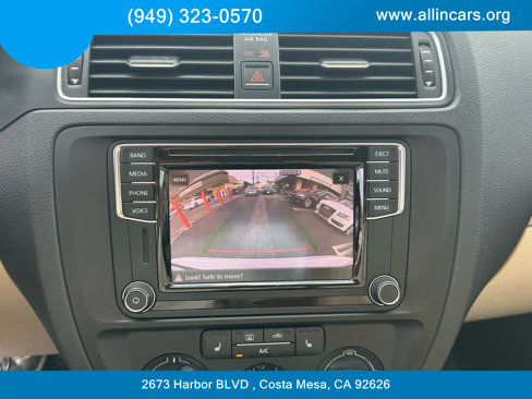 Used 2017 Volkswagen Jetta SE image 13