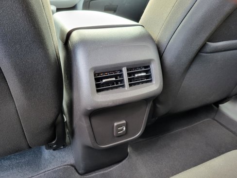 Used 2023 Chevrolet Equinox LT image 15