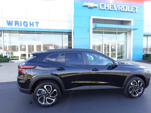New 2025 Chevrolet Trax RS w/ Sunroof Package image 2