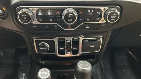 Used 2023 Jeep Wrangler Unlimited Sahara w/ Cold Weather Group image 23