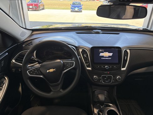 Used 2022 Chevrolet Malibu LS image 12