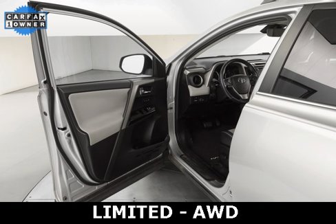Used 2016 Toyota RAV4 Limited image 16