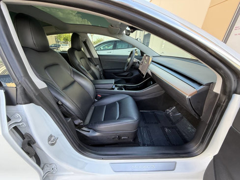 Used 2020 Tesla Model 3 Standard Range Plus image 18