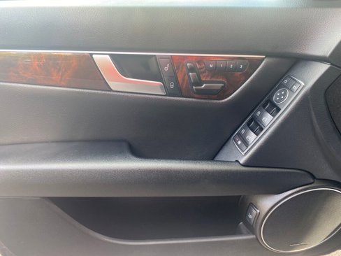 Used 2012 Mercedes-Benz C 300 Sport image 10