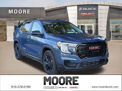 Used 2024 GMC Terrain SLE w/ Driver Convenience Package image 1