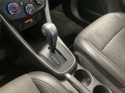 Used 2019 Chevrolet Trax LT w/ LT Convenience Package image 20
