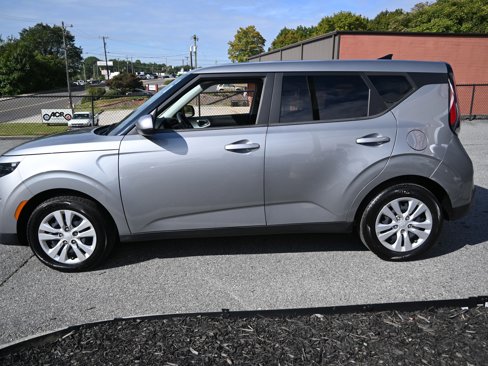 Used 2023 Kia Soul LX image 8