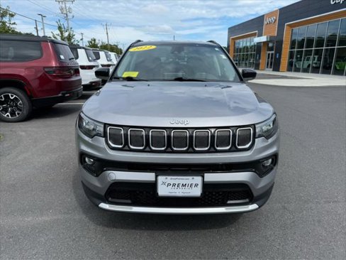 Certified 2022 Jeep Compass Limited image 2