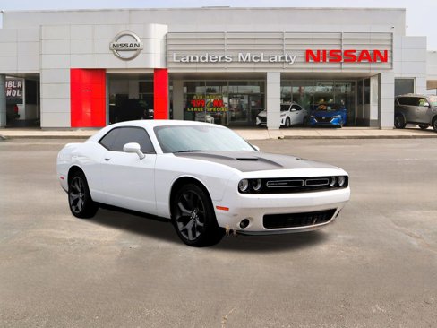 Used 2019 Dodge Challenger SXT w/ Plus Package image 1