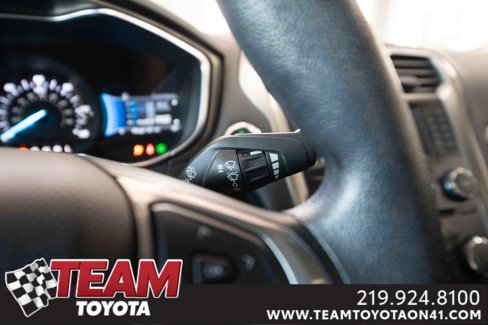 Used 2017 Ford Fusion SE image 14