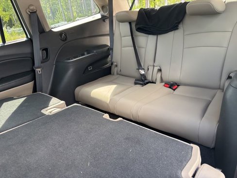 Used 2016 Honda Pilot Touring image 9