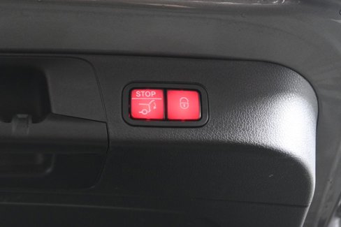 Used 2022 Mercedes-Benz GLB 250 4MATIC image 35