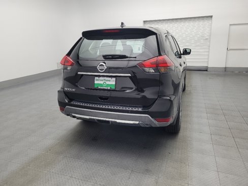 Used 2018 Nissan Rogue S image 7