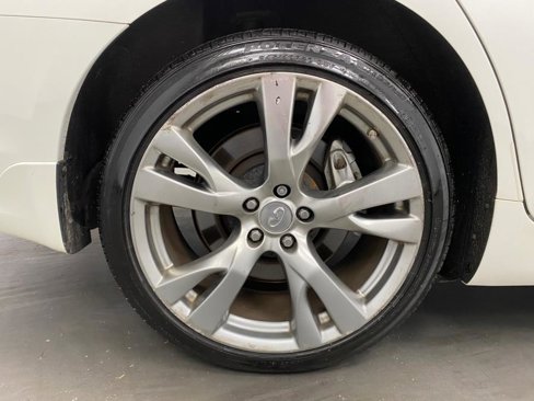 Used 2016 INFINITI Q70 L 3.7 image 16