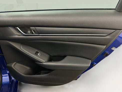 Used 2018 Honda Accord Sport image 31