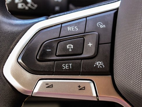 Used 2022 Volkswagen Tiguan SE image 27