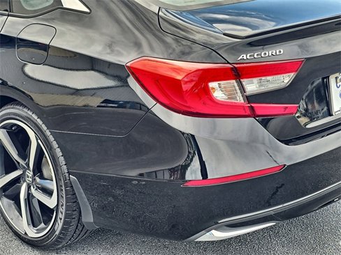 Used 2022 Honda Accord Sport image 14