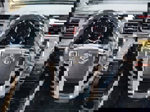 Used 2011 Toyota 4Runner Limited image 20