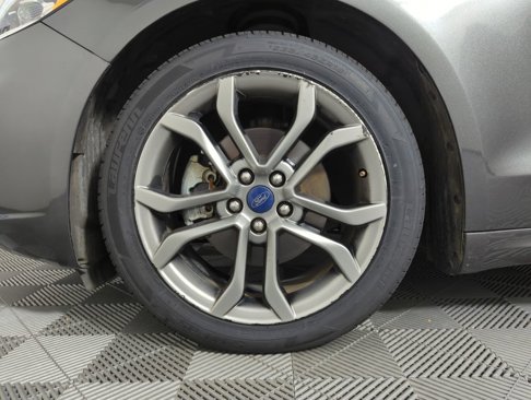 Used 2019 Ford Fusion SEL image 21
