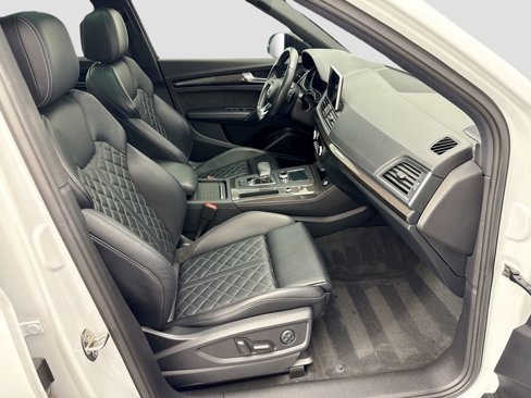 Used 2020 Audi SQ5 Premium Plus w/ Premium Plus Package image 19