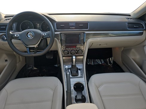 Used 2018 Volkswagen Passat 2.0T SE image 9