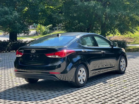 Used 2016 Hyundai Elantra SE image 5