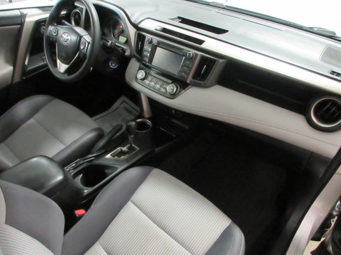Used 2014 Toyota RAV4 XLE image 16