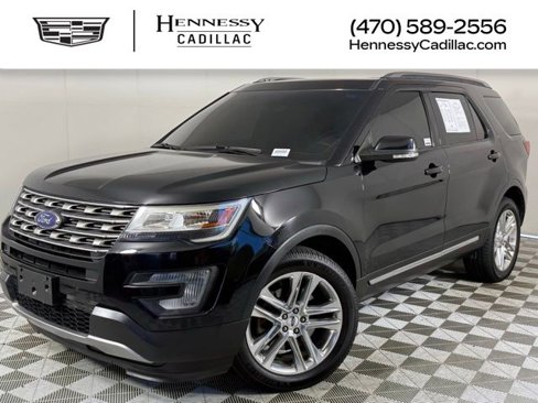 Used 2017 Ford Explorer XLT w/ Equipment Group 202A image 2