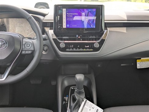 New 2025 Toyota Corolla SE image 17