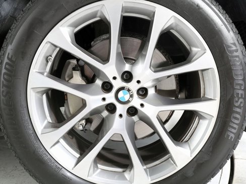 Used 2021 BMW X5 xDrive40i w/ Premium Package image 12