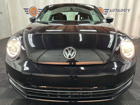 Used 2018 Volkswagen Beetle 2.0T S image 3