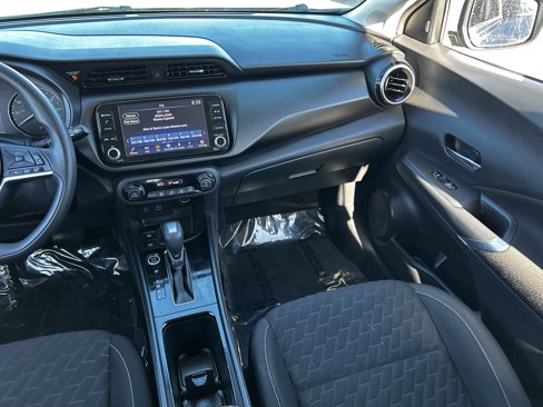 Used 2021 Nissan Kicks SV image 15