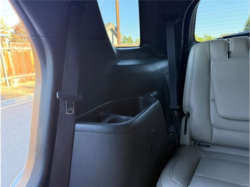 Used 2013 Ford Explorer XLT image 36
