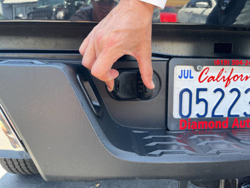 Used 2018 Toyota Tacoma TRD Off-Road image 9