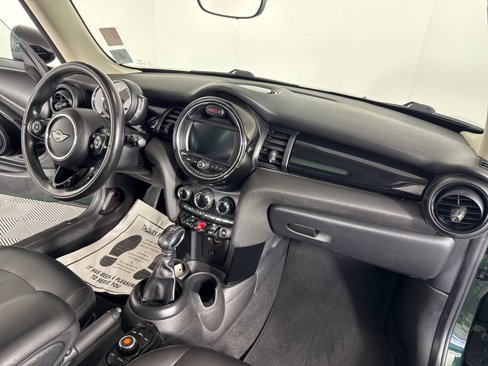 Used 2019 MINI Cooper 2-Door Hardtop image 34