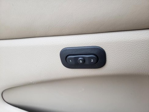 Used 2019 Jeep Grand Cherokee Overland image 32