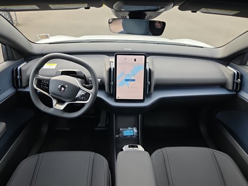 New 2025 Volvo EX30 Ultra w/ Protection Package Premier image 5