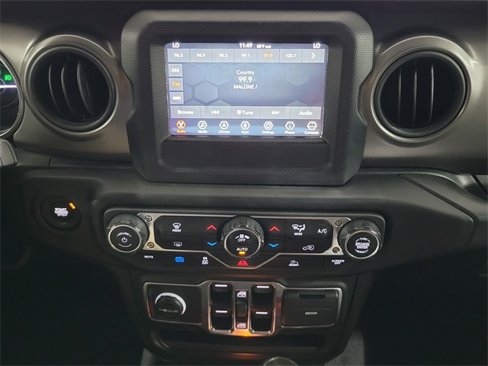 Used 2023 Jeep Wrangler Unlimited image 21