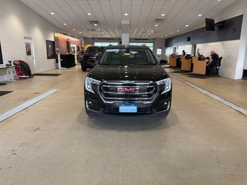 Certified 2023 GMC Terrain AT4 image 3