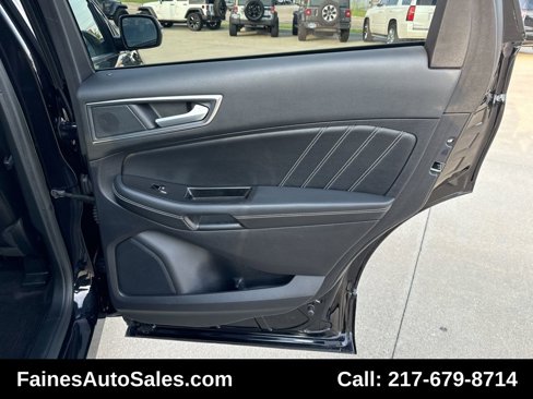 Used 2019 Ford Edge ST image 35
