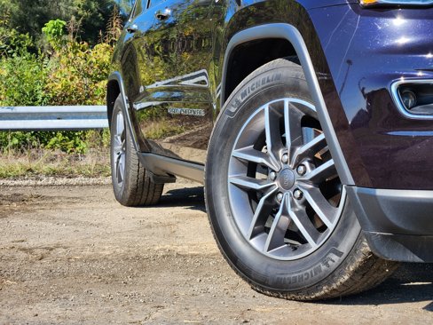 Used 2020 Jeep Grand Cherokee Limited image 16