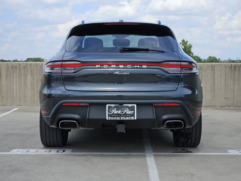 Certified 2025 Porsche Macan image 7