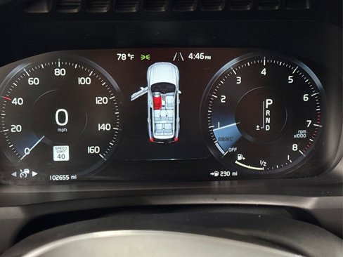 Used 2017 Volvo XC90 T6 Momentum w/ Vision Package image 23