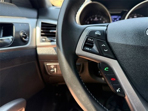 Used 2017 Hyundai Veloster Value Edition image 21