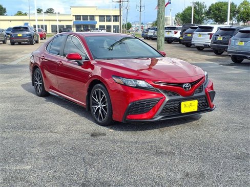 Used 2021 Toyota Camry SE image 22